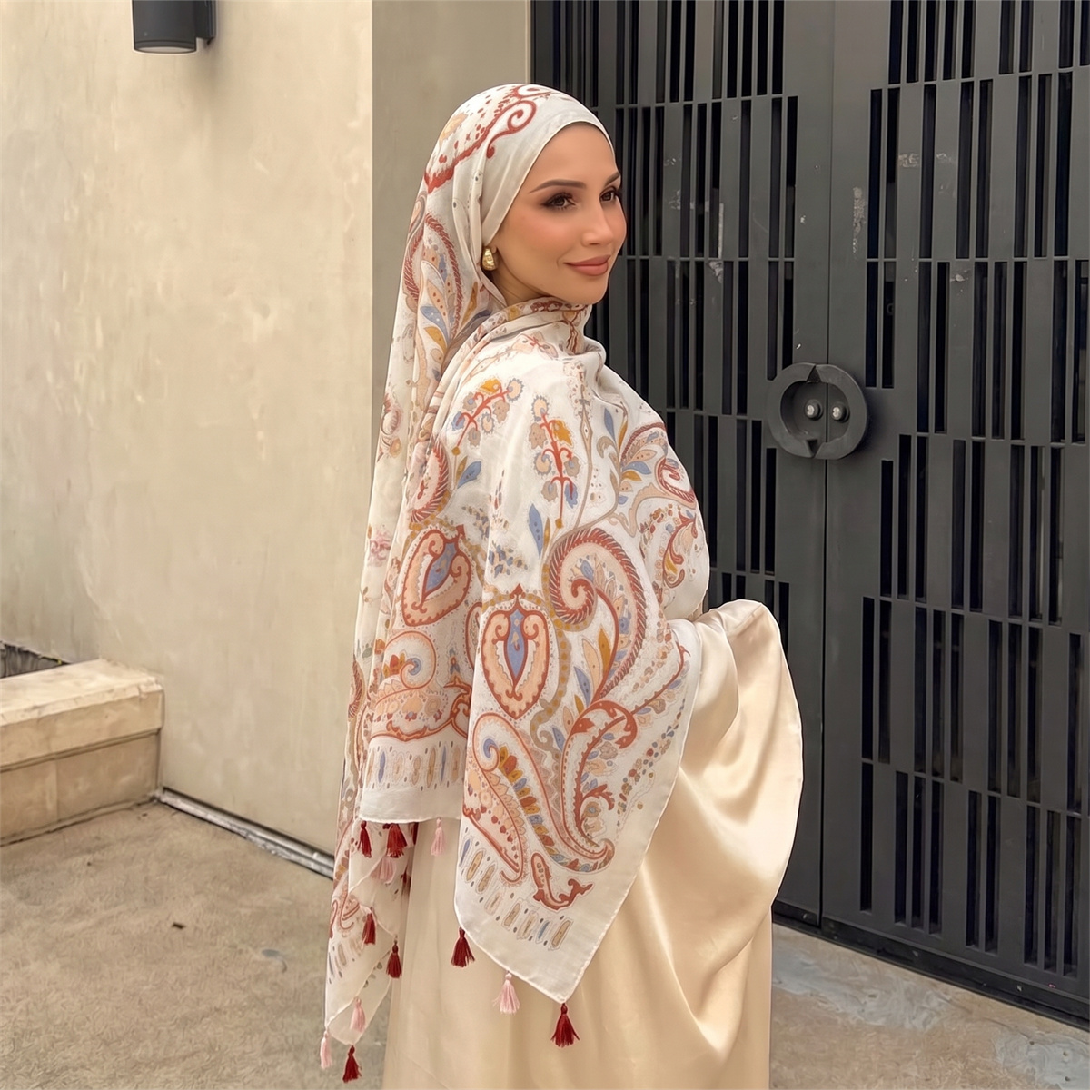 وشاح حجاب نسائي بتصميم بيزلي ع - مراجعة Vintage Outdoor Fashion وسعره